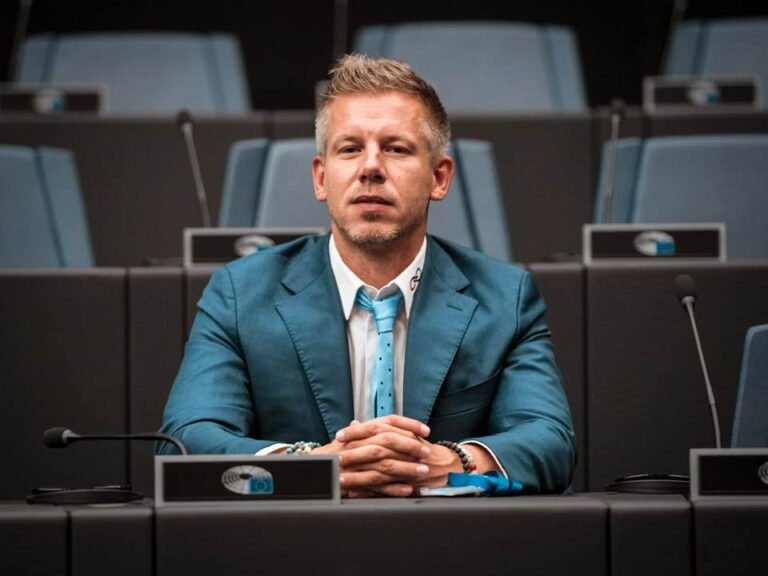 Magyar Péter Orbán tusványosi beszédéről: Nem esett szó arról, hogy a miniszterelnök haverja 30 milliárdos yachton ringatózik épp a francia riviérán