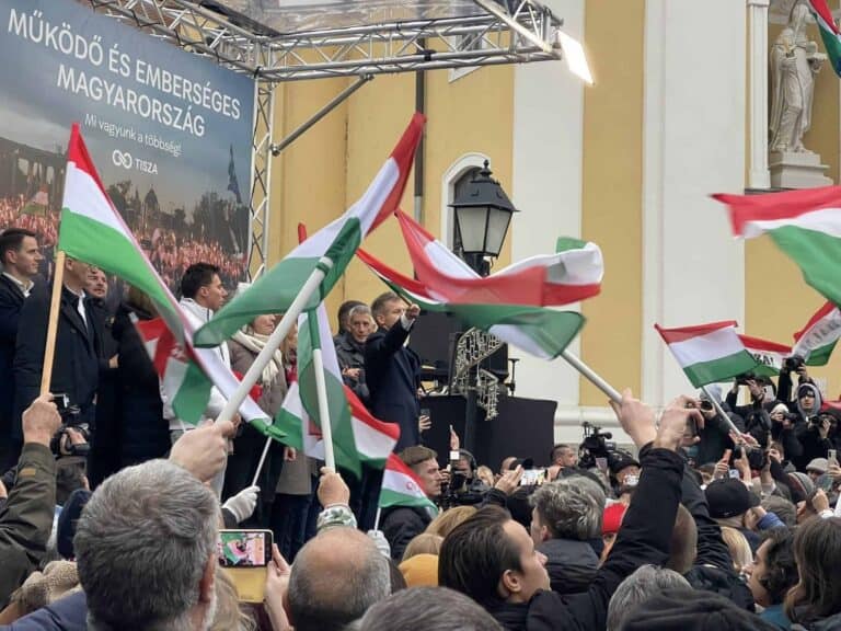 A Fidesz új szlogenjével foglalt le domaint a Tisza Párt – villámgyors online akcióval indult a kampány