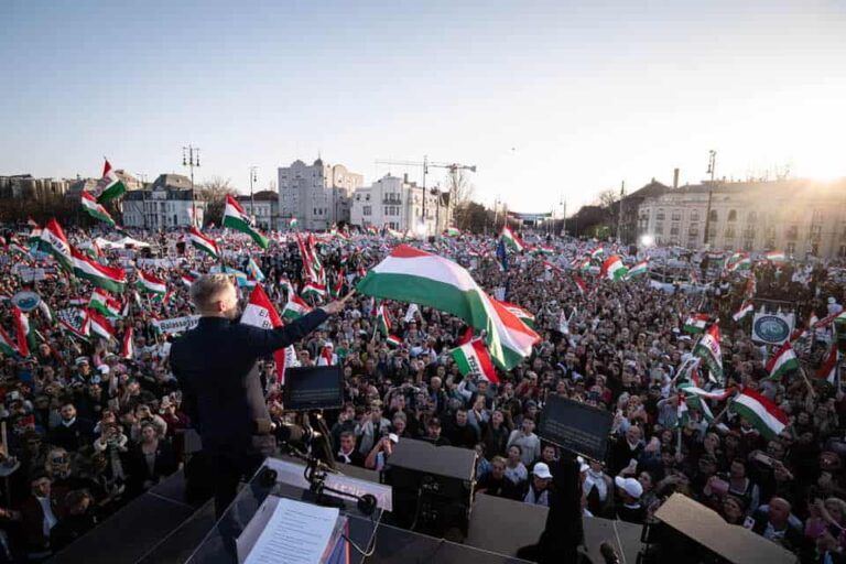 „Ez a ti győzelmetek!” – Magyar Péter megható üzenetet küldött a Tisza önkénteseinek